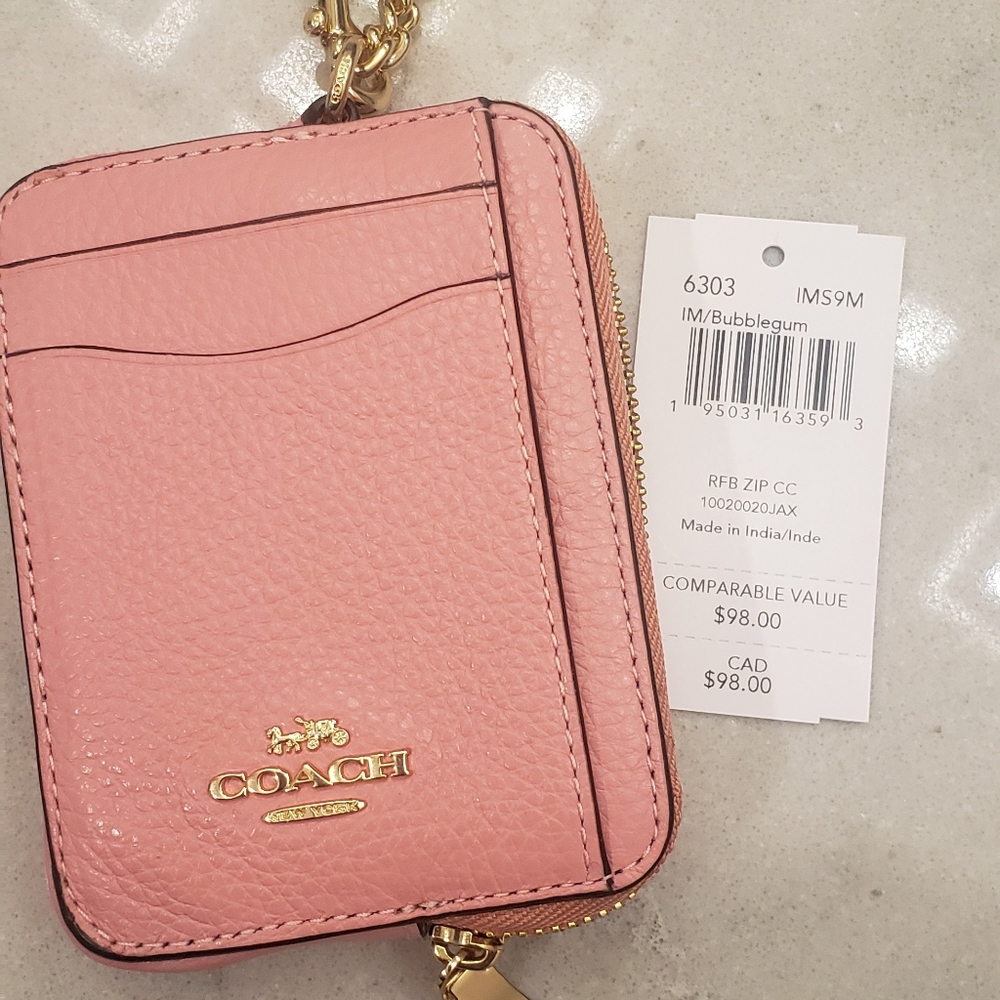 NWT Coach Bubblegum Zip card Case